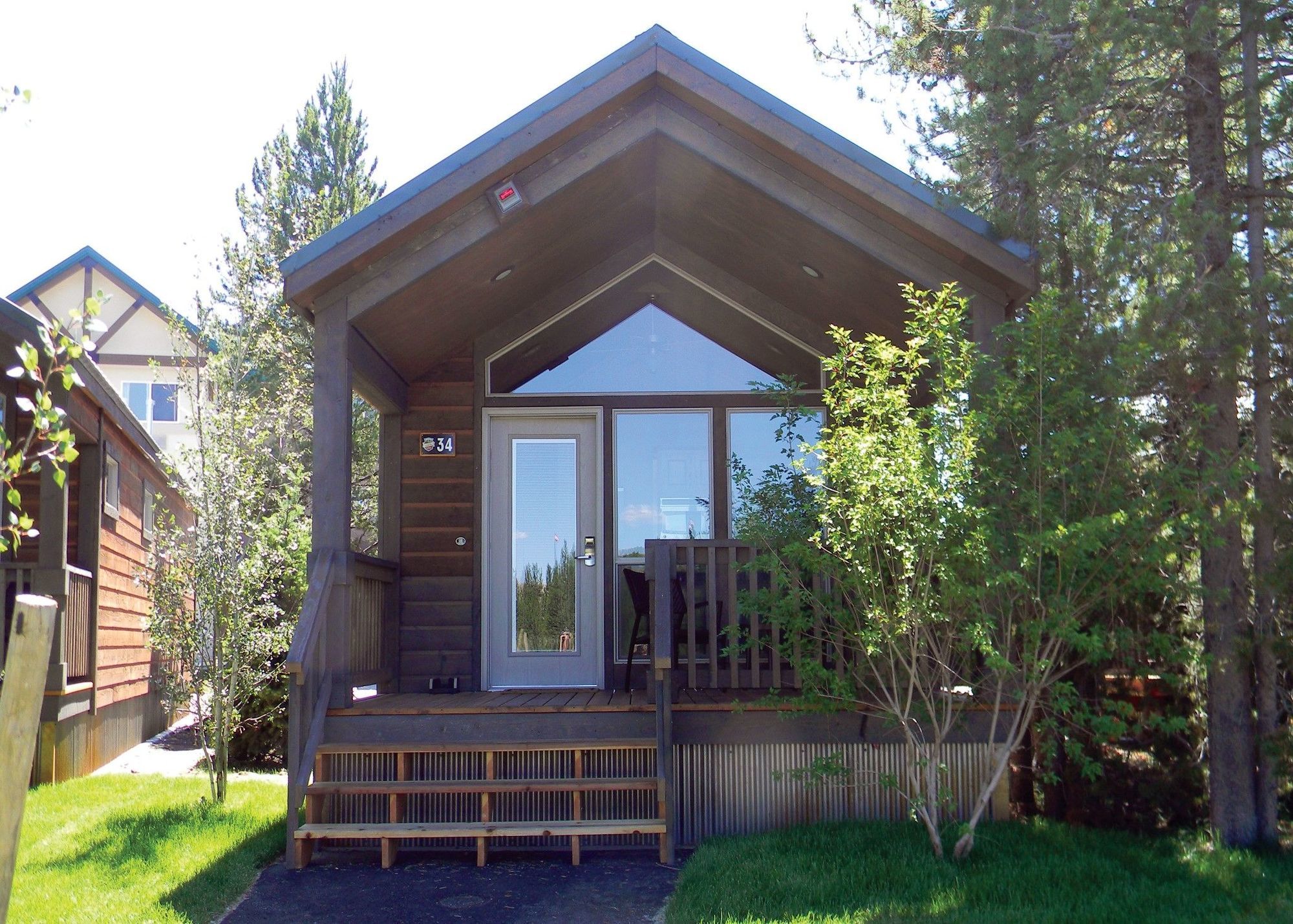 Explorer Cabins At Yellowstone West Yellowstone Exterior photo